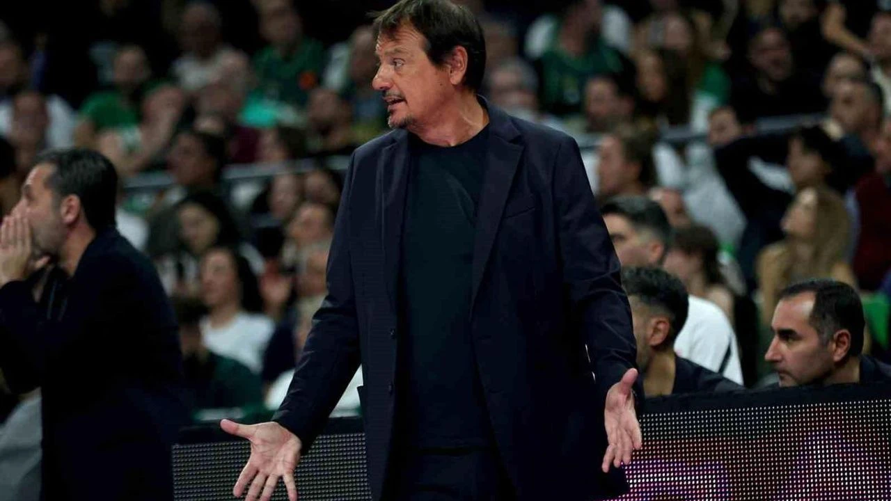 Ergin Ataman, Olimpiakos taraftarına cevap verdi