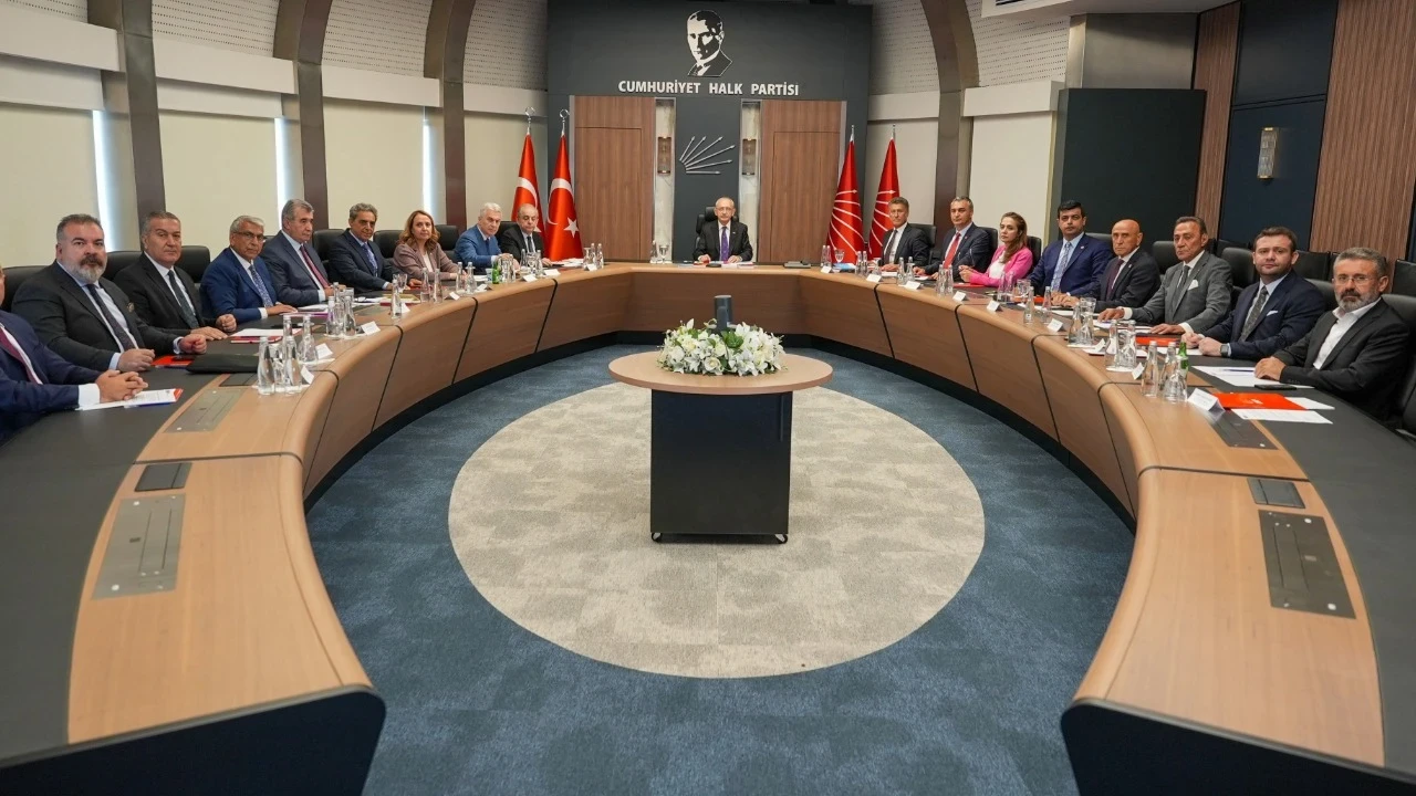 Kılıçdaroğlu cephesinden kurultay mesajı: 'İl ve ilçe kongreleri yapmayı planlıyoruz'