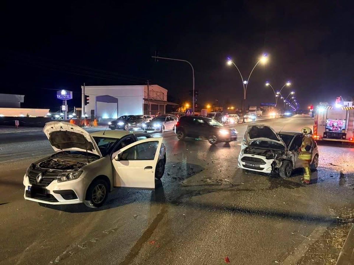 Arsuz'da trafik kazası: 2 yaralı