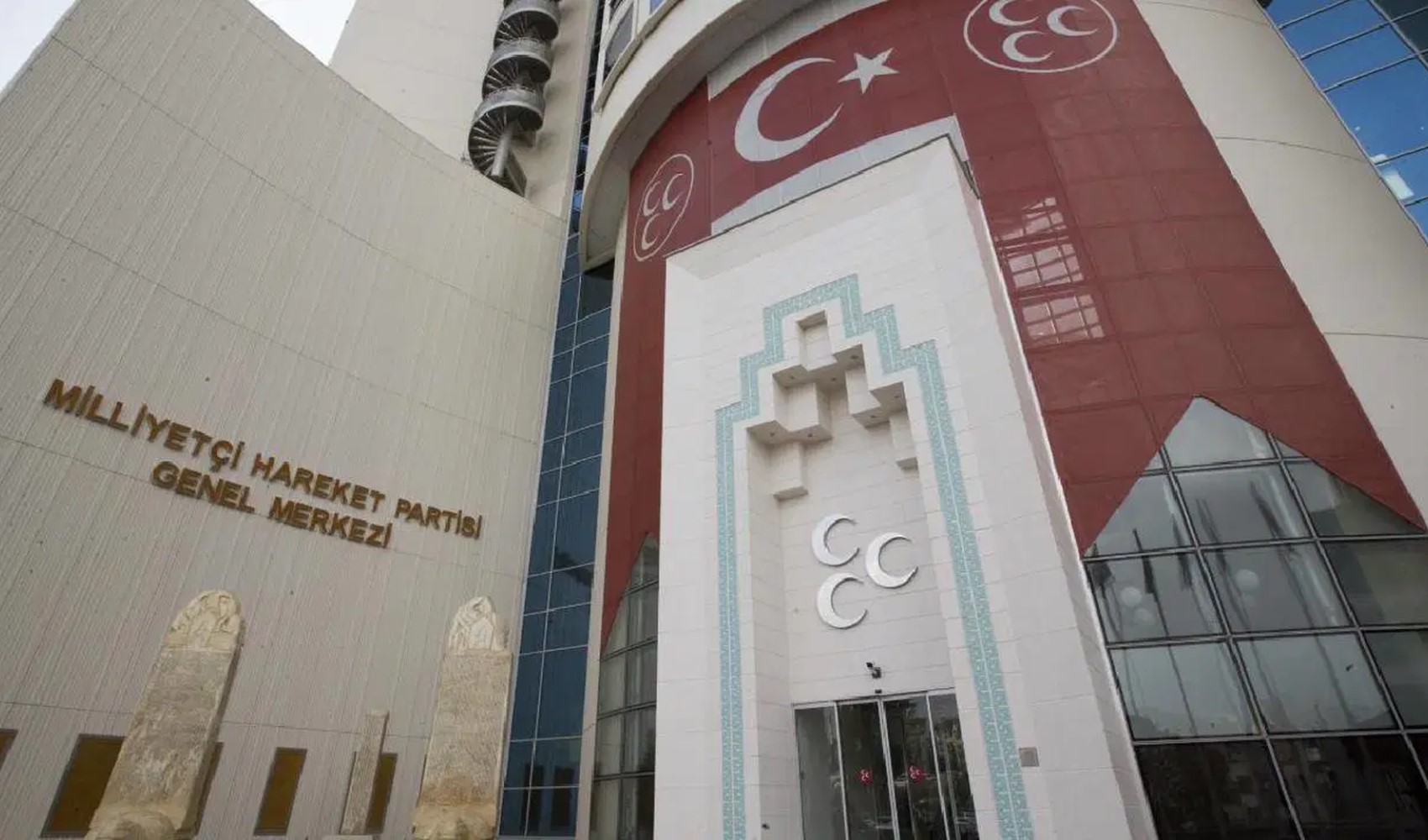 MHP'li isimden İYİ Parti'nin 'Bayrak Mitingine' tepki: Boş sloganlar