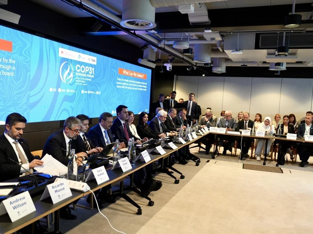 Bakan Kurum, İngiltere'de COP31 İş Dünyası Forumu'nda konuştu