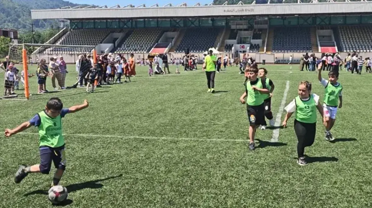 Arhavi’de Fair-Play kazandı: 14. Grassroots futbol şenliği tamamlandı