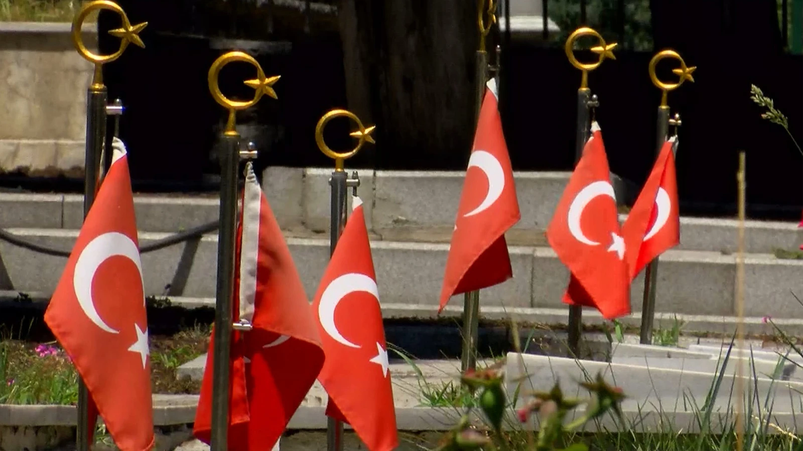 Edirnekapı Şehitliği'nde buruk babalar günü