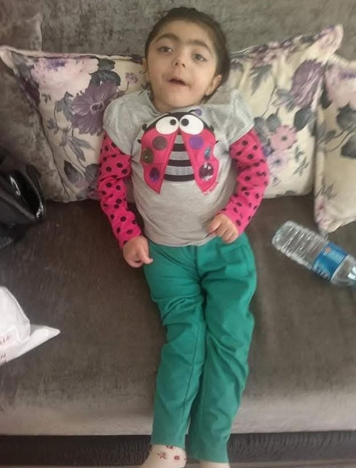 Belediyenin süs havuzuna düşüp engelli kalan Hatice'nin ailesi tazminat kazandı; ölünce de borçlu çıktı