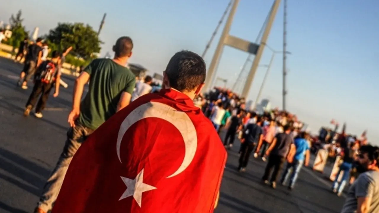 Adalet Bakanlığı FETÖ soruşturmalarıyla ilgili bilgileri paylaştı: 720 bin kişiye adli işlem, general, askeri öğrenci ve polis toplam 366 kişiye müebbet hapis cezası