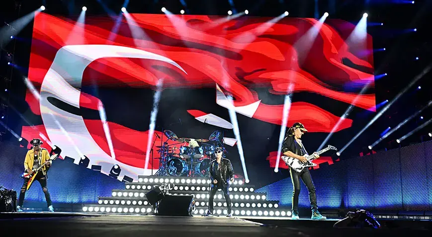 Tam 33 yıl sonra! Efsane grup Scorpions İstanbul’u salladı