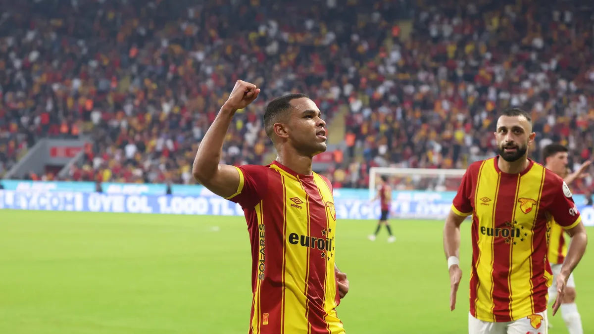 CSKA Moskova Juan Silva için Göztepe ile anlaştı