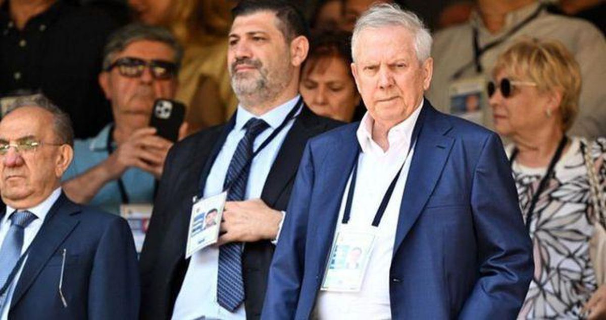 UEFA Fenerbahçe'ye neden ceza verdi? UEFA Fenerbahçe'ye ne ceza verdi?