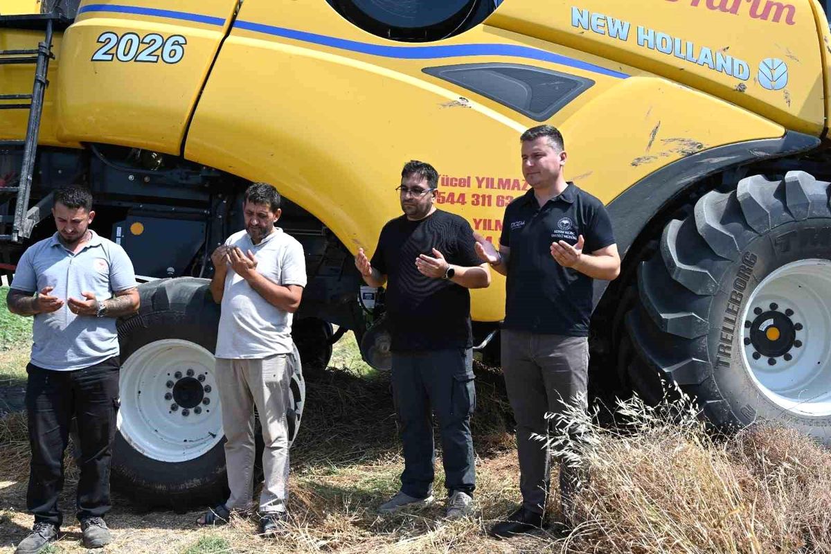 Koyunculuk Araştırma Enstitüsü'nde hasat bereketi