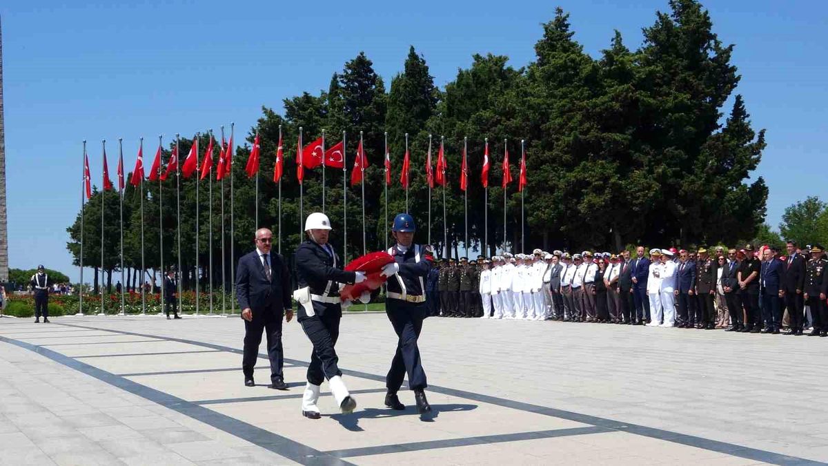 Şehitler Abidesi'nde 15 Temmuz anması