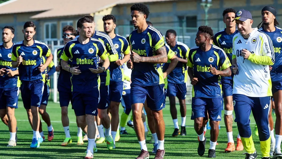 Fenerbahçe'nin Avusturya kampı kadrosu belli oldu