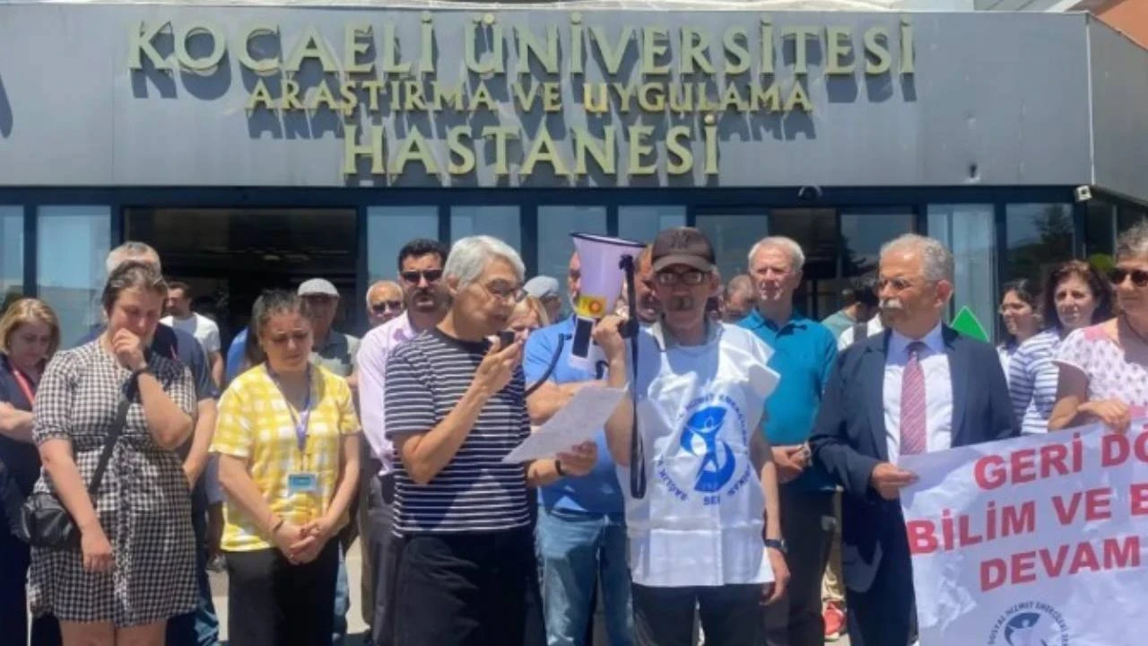 Barış Akademisyeni Zelal Ekinci görevine iade edildi