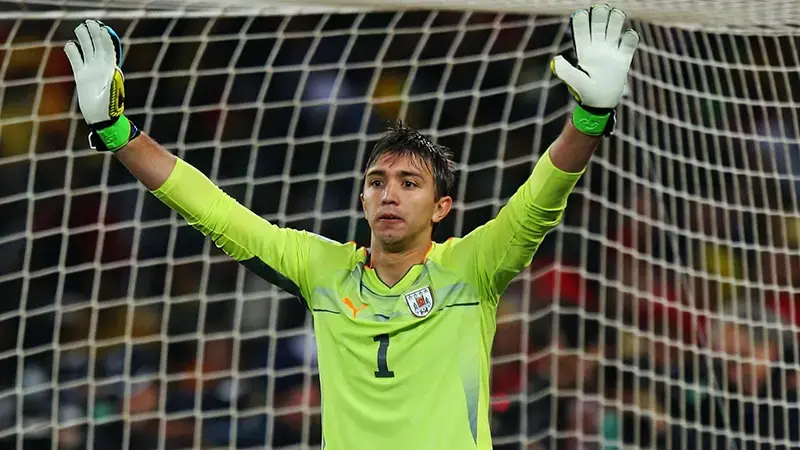 Fernando Muslera, Uruguay forması ile tarihe geçti
