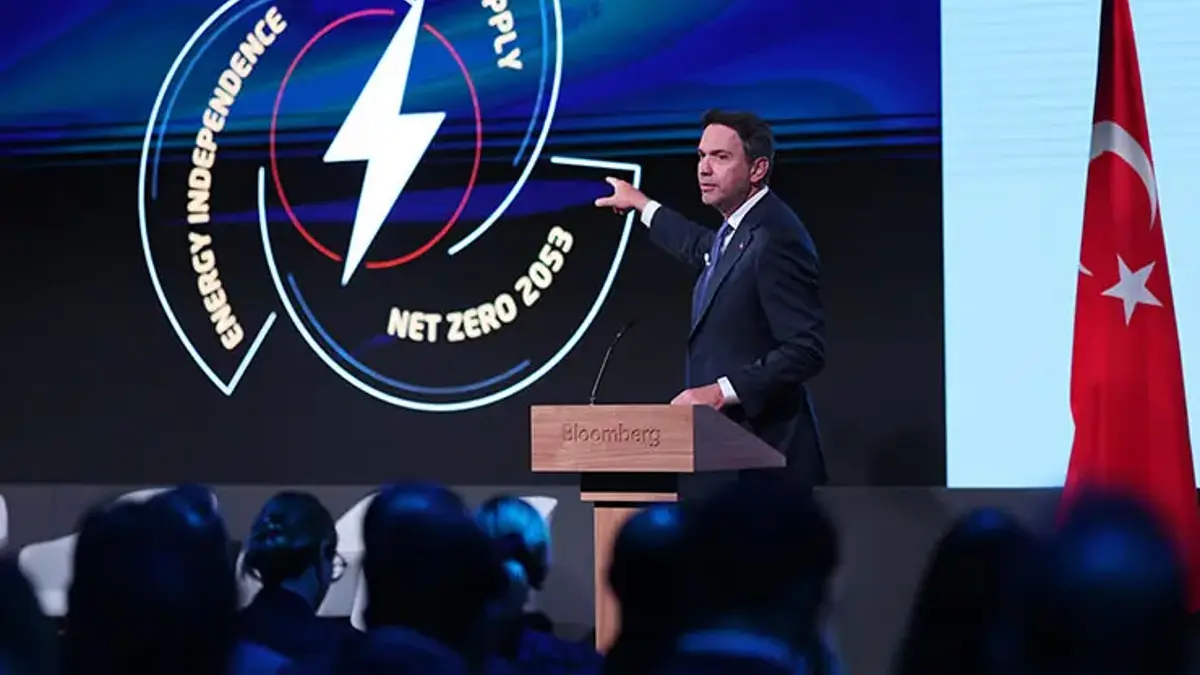 Bakan Bayraktar enerji dönüşümünün yol haritasını anlattı! 'Hedef 200 milyar dolarlık yatırım'