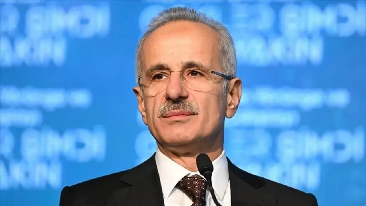 Bakan Uraloğlu duyurdu... Sürücülerin korkulu rüyasıydı! Seyahat süresi 5 dakikaya düşecek