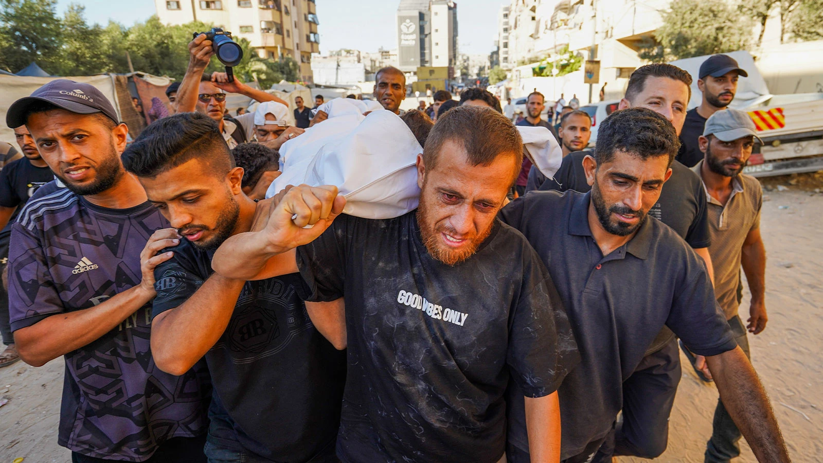 İsrail'den Gazze’de cenaze törenine saldırı: 8 ölü, 20 yaralı