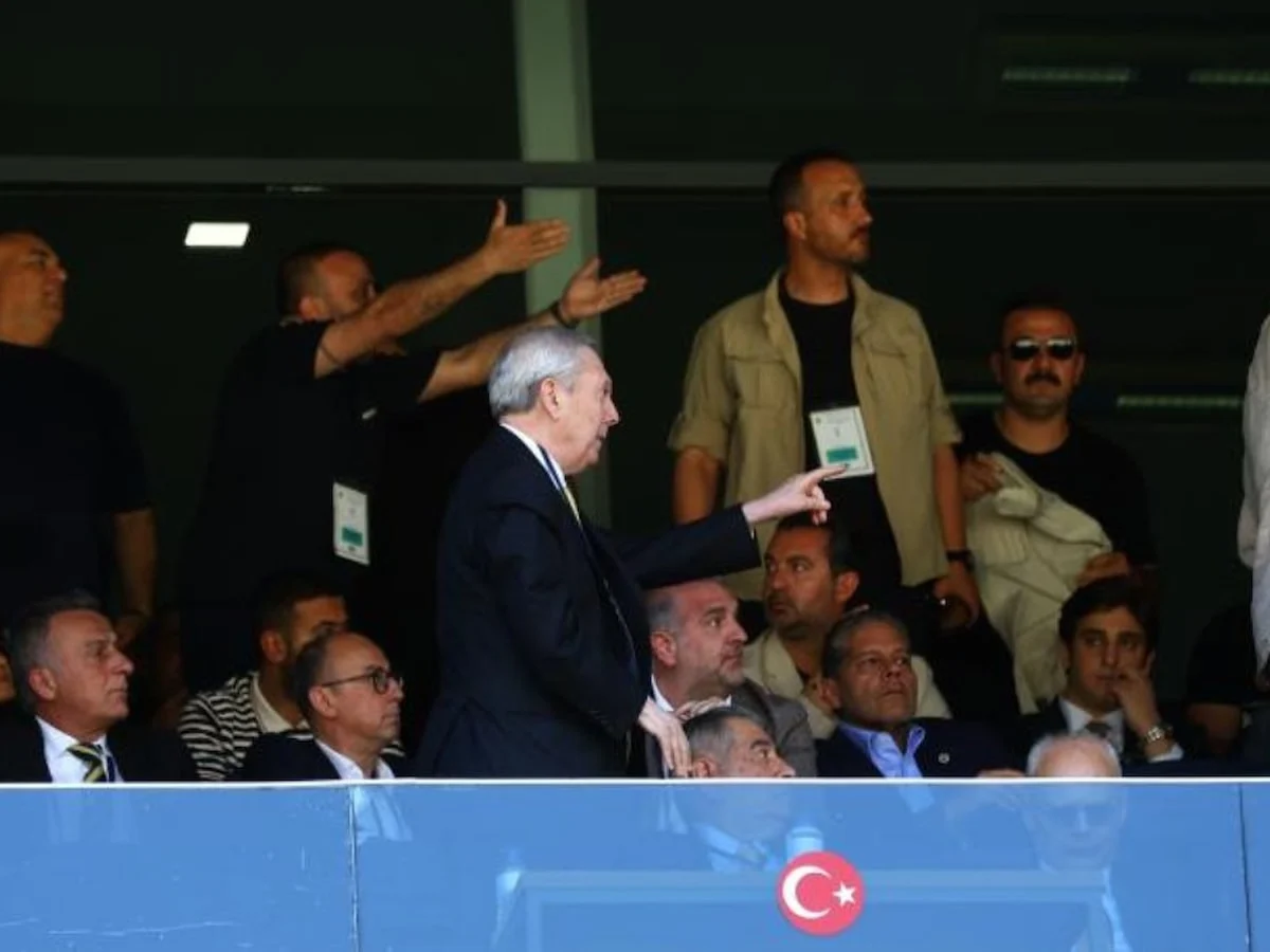 Fenerbahçe olağanüstü seçimli genel kurulunda arbede çıktı