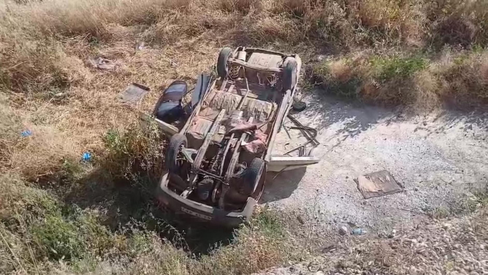 Şanlıurfa’da otomobil şarampole yuvarlandı; 1 ölü, 4 yaralı