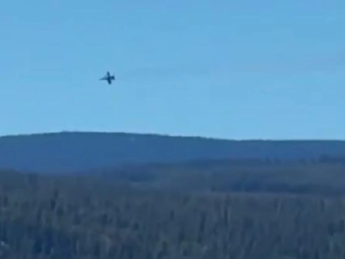 ABD'ye ait F/A-18 savaş uçağı eğitim uçuşunda düştü