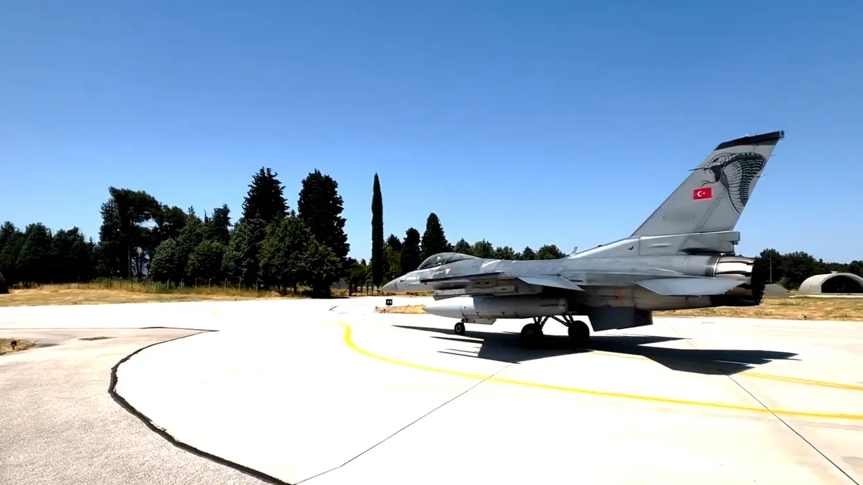 Türk F-16'lar Karadeniz semalarında