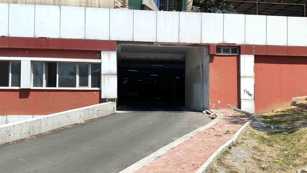 Bayrampaşa'da pazar yerinde erkek cesedi bulundu