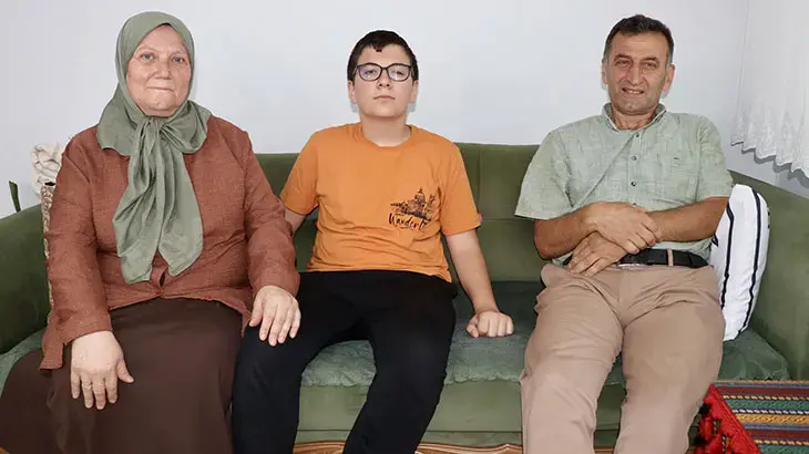 Trabzonlu dede torunu için YKS'ye girdi, birincilik gururu yaşadı
