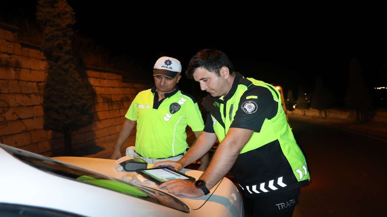 Nevşehir’de zincirleme kaza yapıp kaçtı, yakalanınca polisi çileden çıkardı! "Hatırlamıyorum"