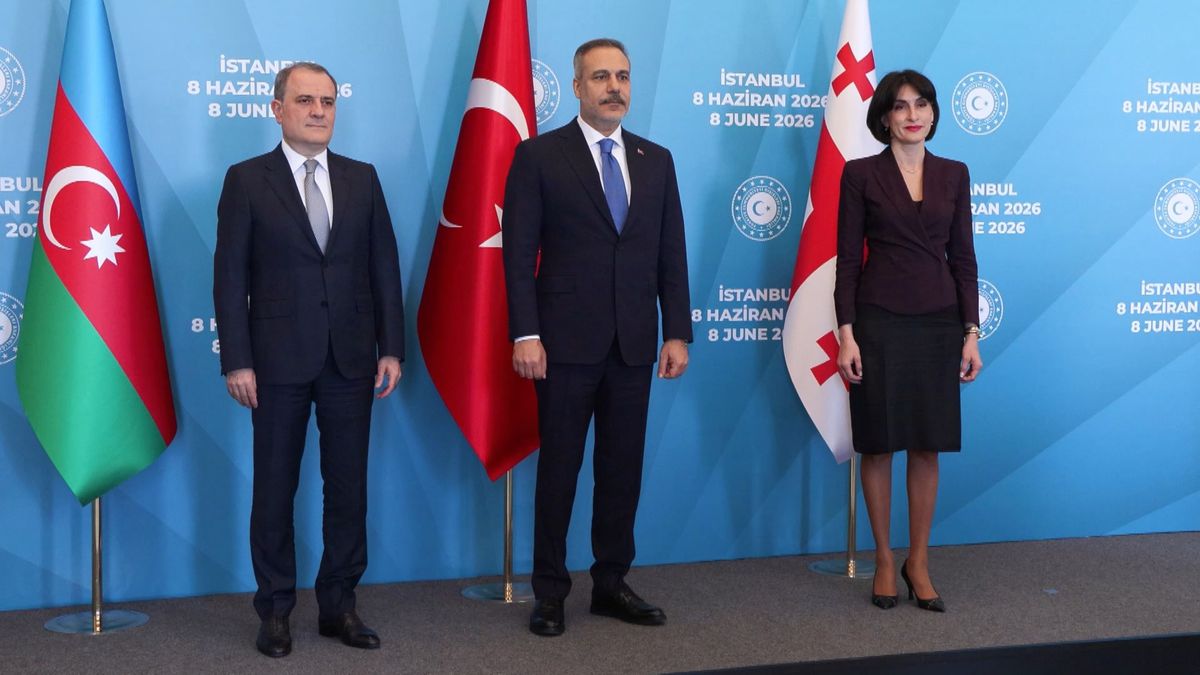 Türkiye-Azerbaycan-Gürcistan Üçlü Dışişleri Bakanları Toplantısı İstanbul'da başladı