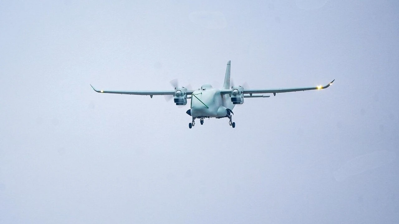 İran ABD'nin dron deposunu vurdu