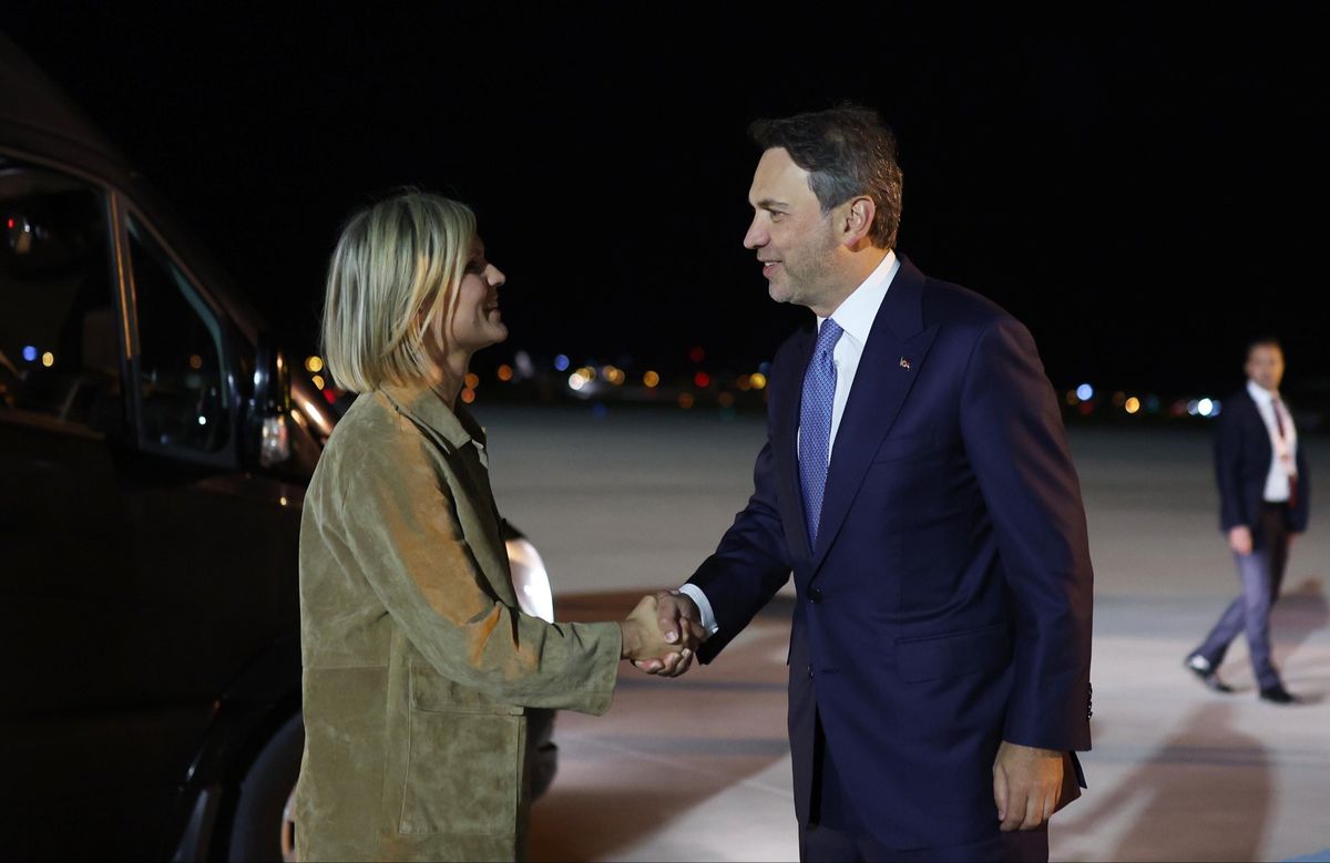 İsveç ve İzlanda Başbakanları NATO Zirvesi İçin Ankara'da