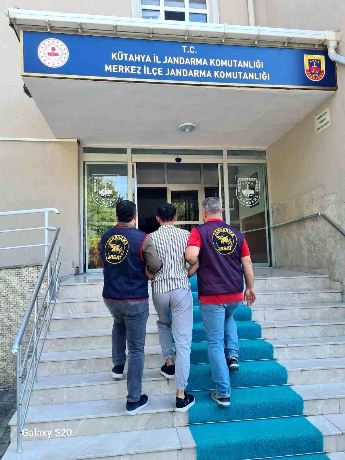 Kütahya'da uyuşturucu suçundan aranan hükümlü yakalandı