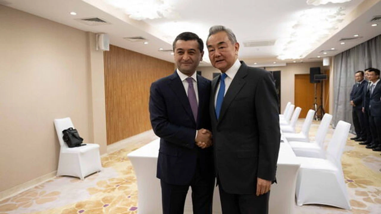 Wang Yi'den SİÖ'de diplomasi trafiği: Stratejik ortaklık masada