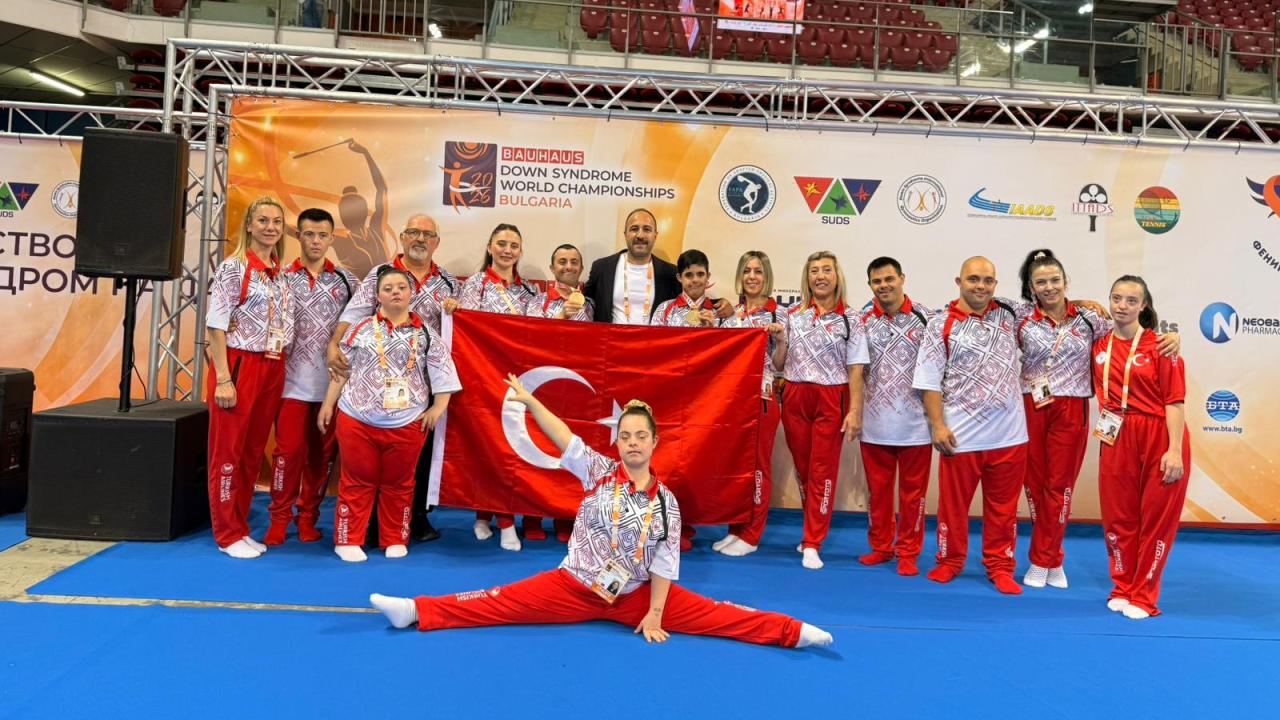 Milli özel sporcularımızdan SU-DS Dünya Şampiyonası'nda 6 altın, 1 gümüş madalya
