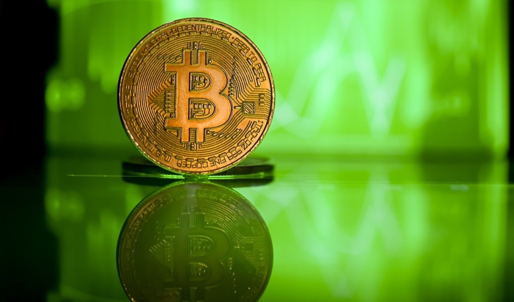 Altın geriledi, Bitcoin yükseldi