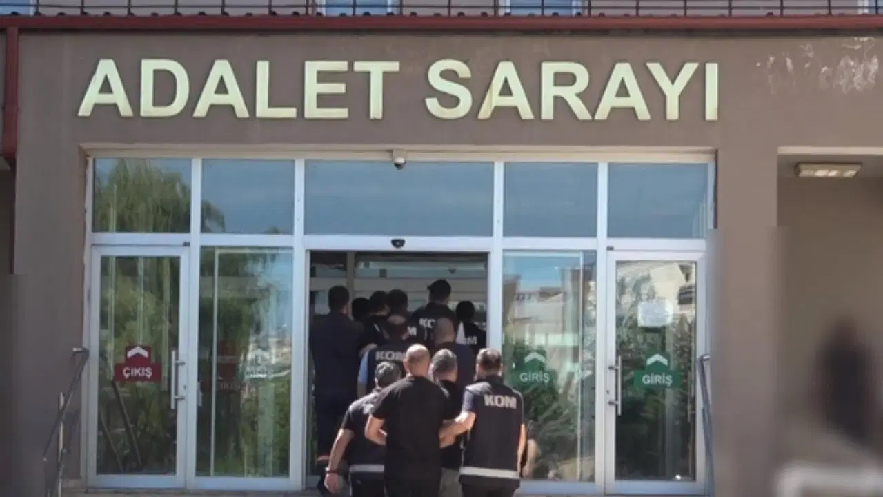 4 ilde tarihi eser operasyonu: 108 sikke ve obje ele geçirildi