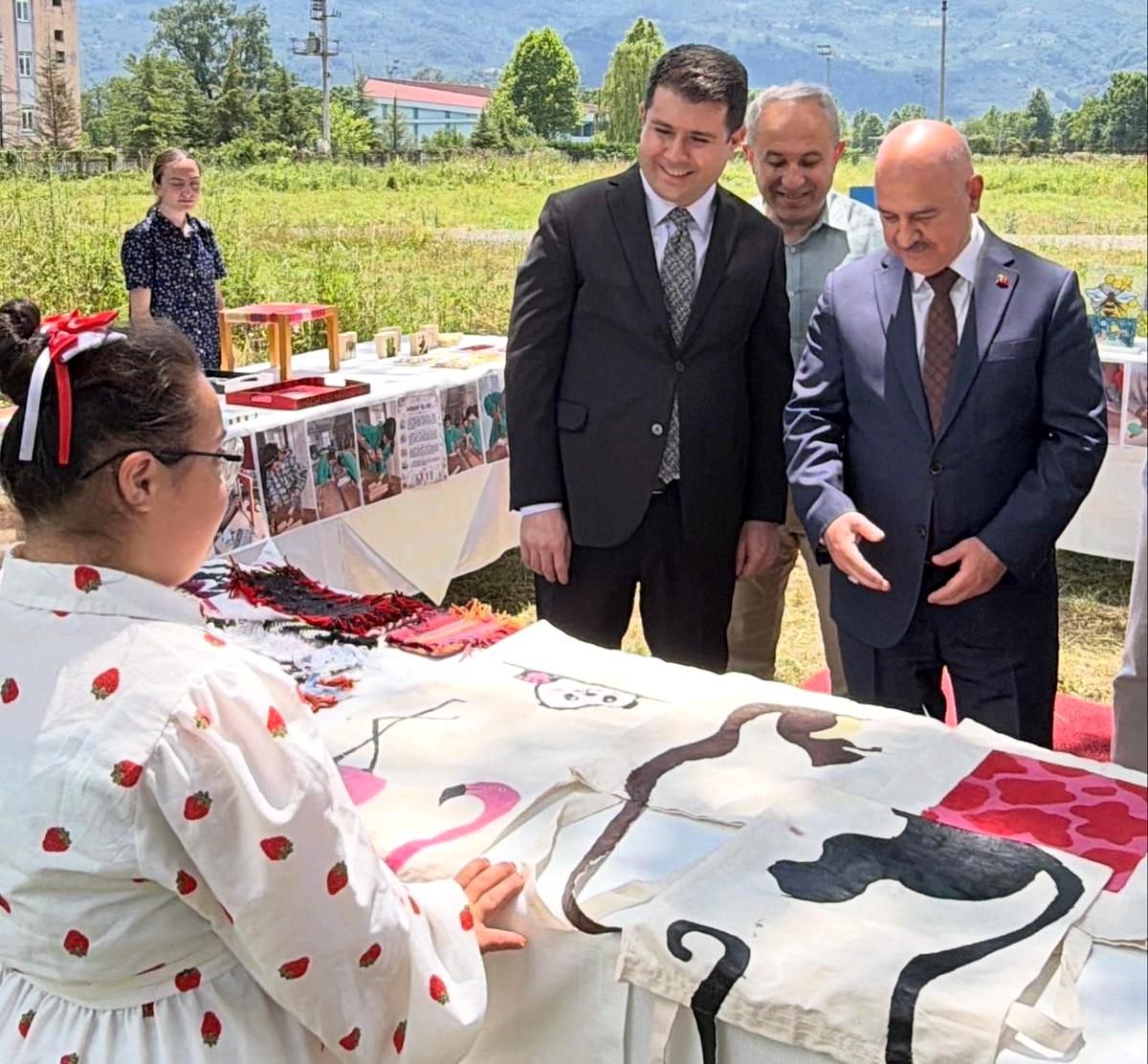 Özel eğitim öğrencilerinden göz dolduran yıl sonu sergisi