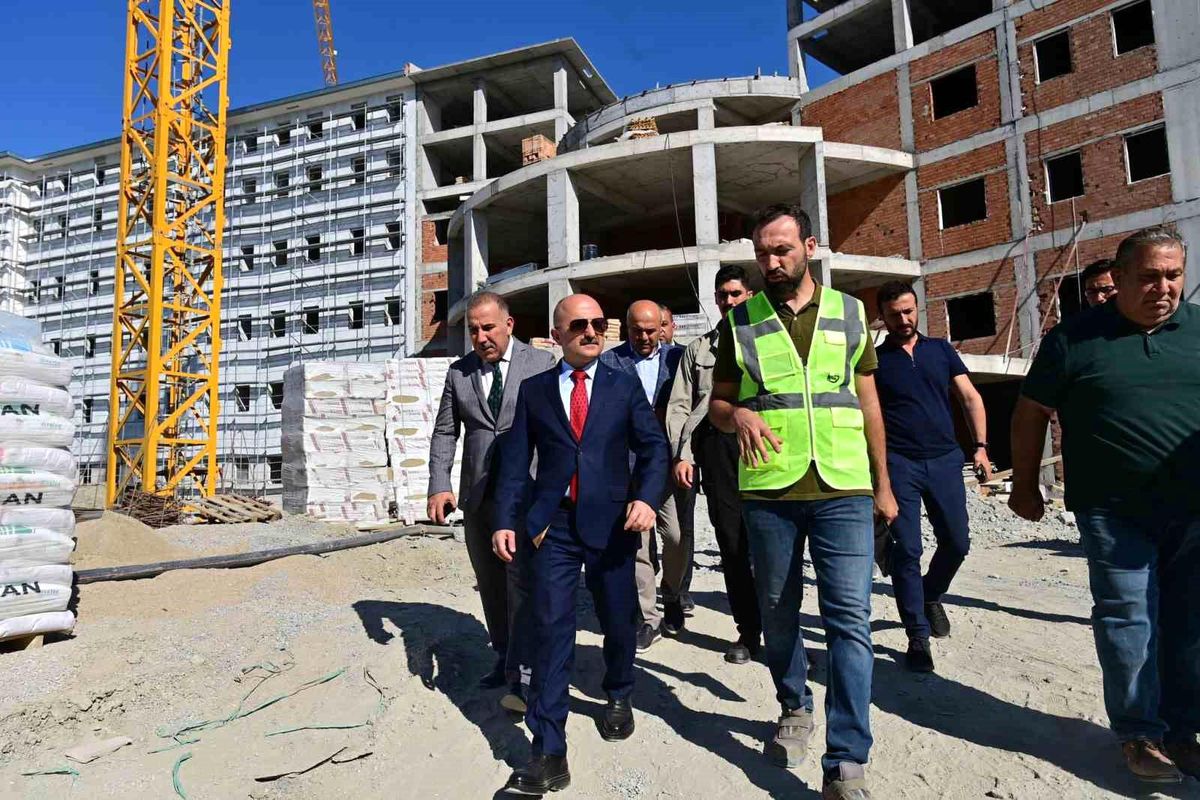 Söke'de KYK Erkek Öğrenci Yurdunda çalışmalar hız kesmeden sürüyor
