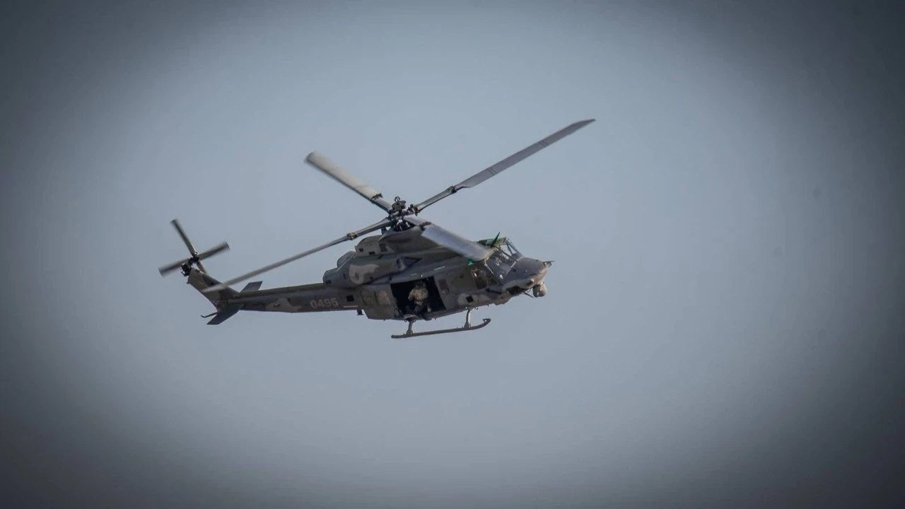 Askeri üste korkunç kaza! 5 askeri taşıyan helikopter düştü