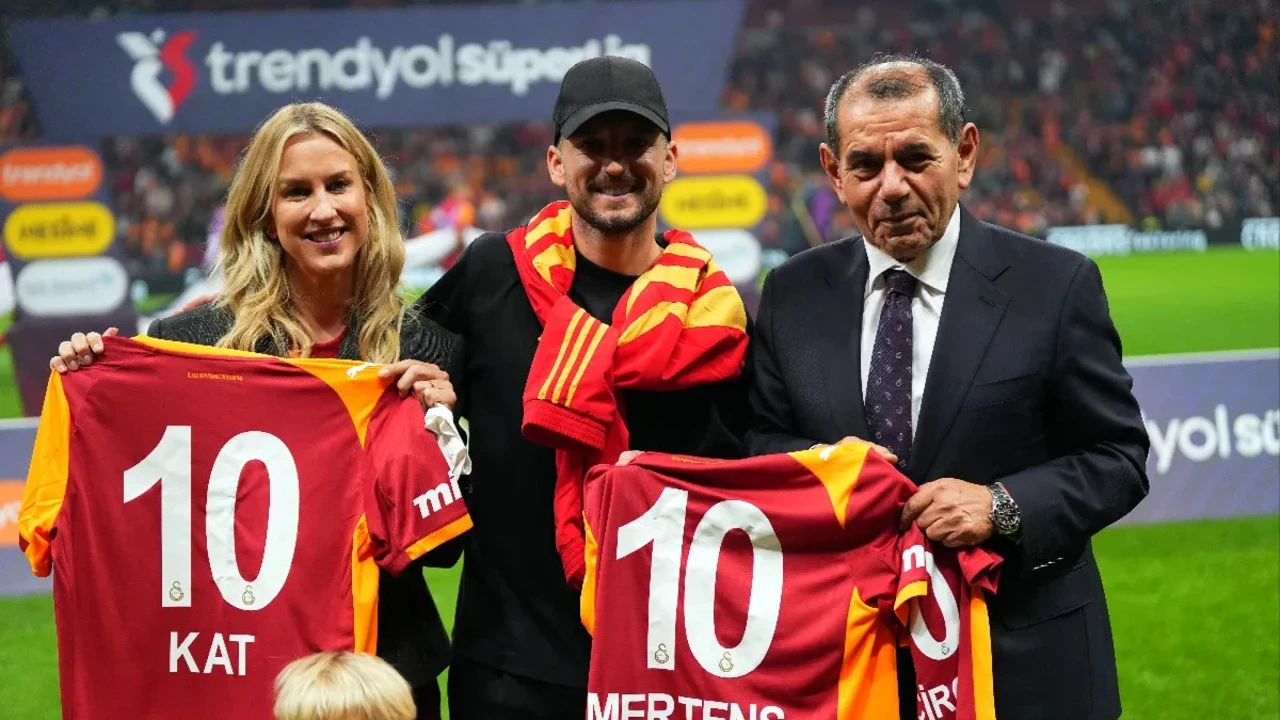 Dries Mertens Galatasaray teknik ekibine dahil oluyor