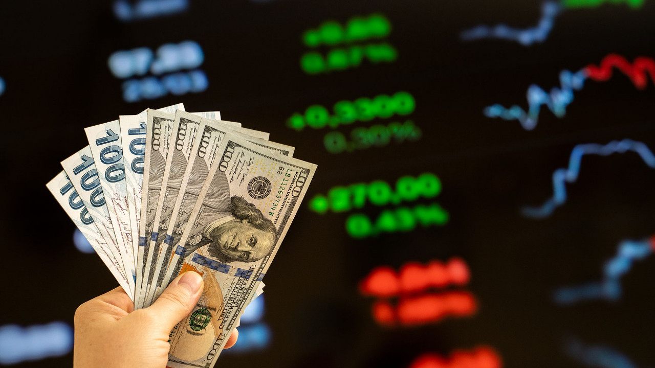 Dolar ve euro güne yükselişle başladı