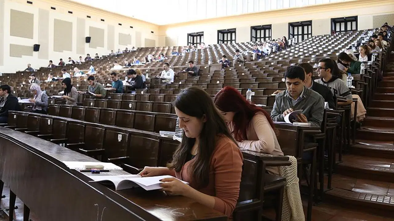 Üniversiteler ne zaman kapanıyor? 2026 Üniversitelerde yaz tatili ne zaman?