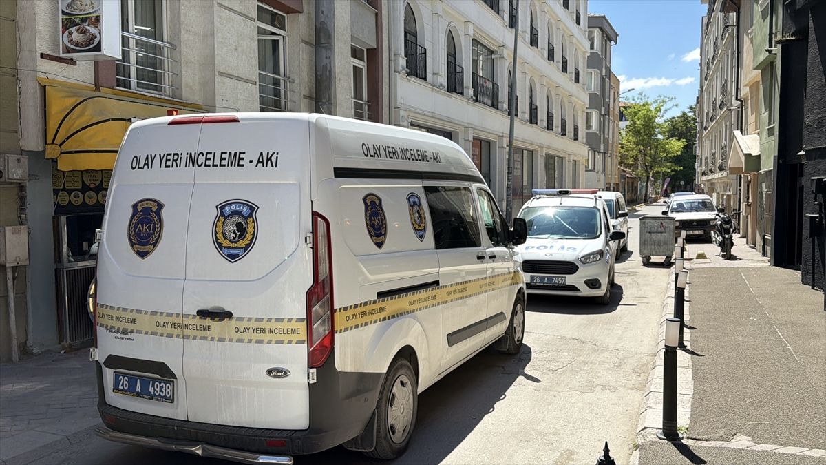 Eskişehir'de bir kişi konakladığı apart odasında ölü bulundu