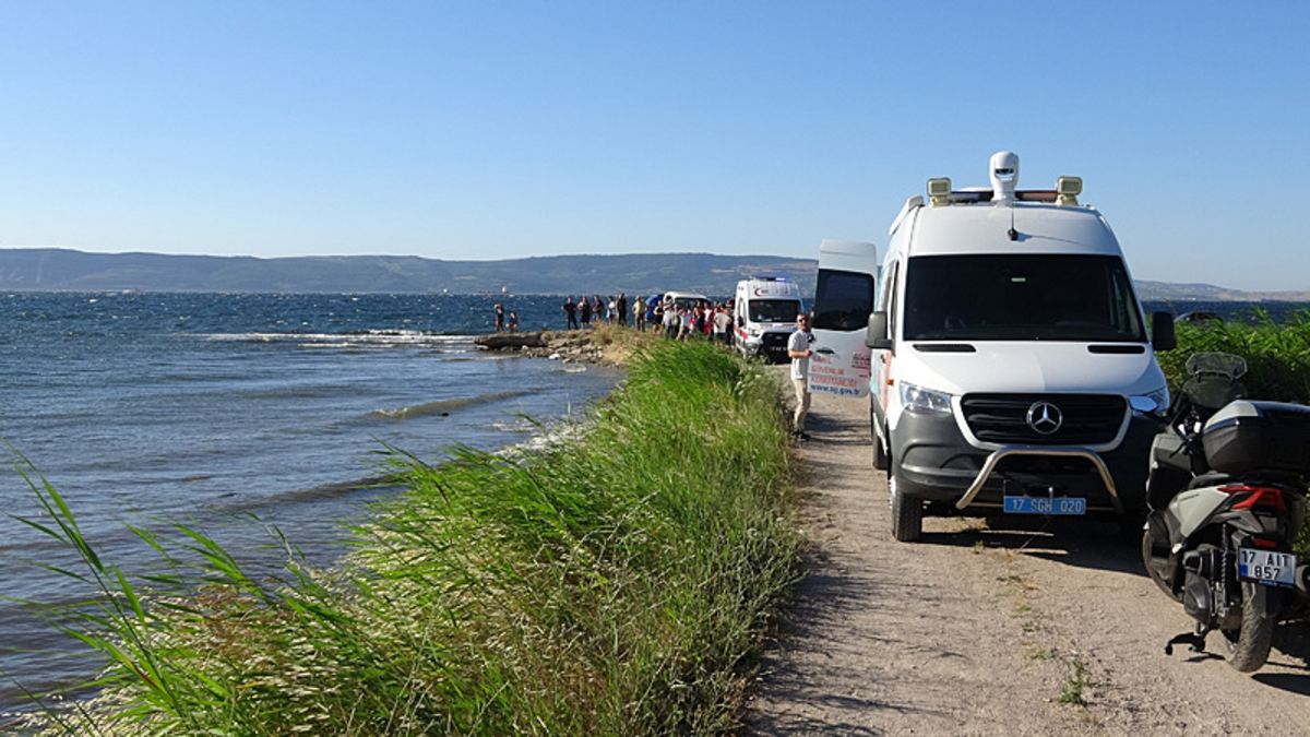 Çanakkale'de denize giren 14 yaşındaki kızdan haber alınamıyor!