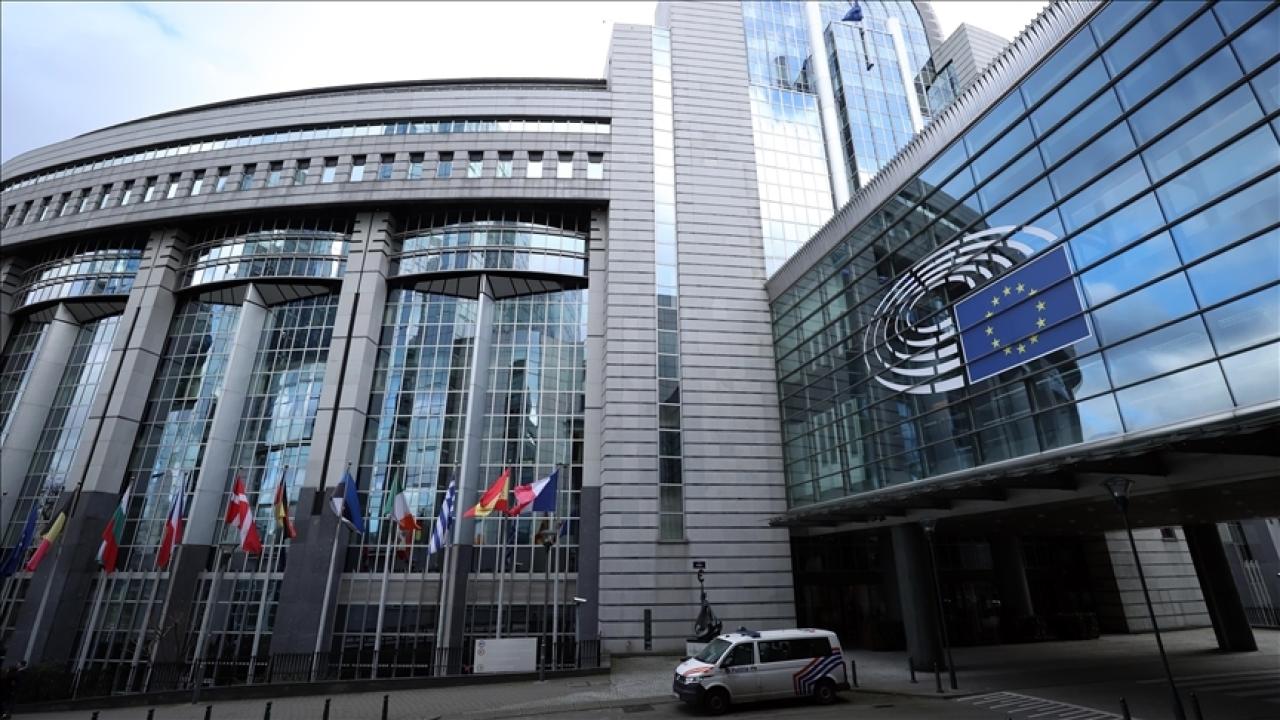 AB, savunma projelerinde bürokrasiyi azaltacak düzenlemeler hazırlıyor