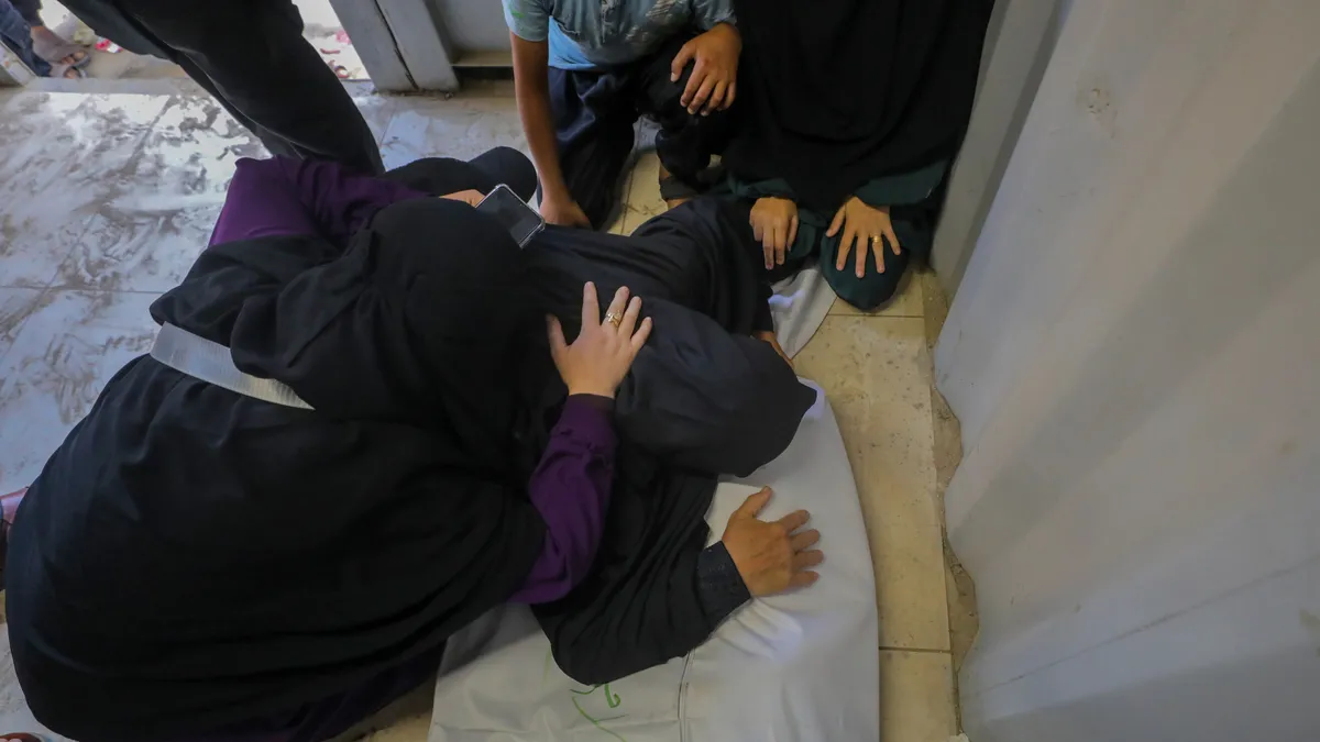 İsrail'in Gazze Şeridi'ne saldırılarında can kaybı 72 bin 993'e yükseldi