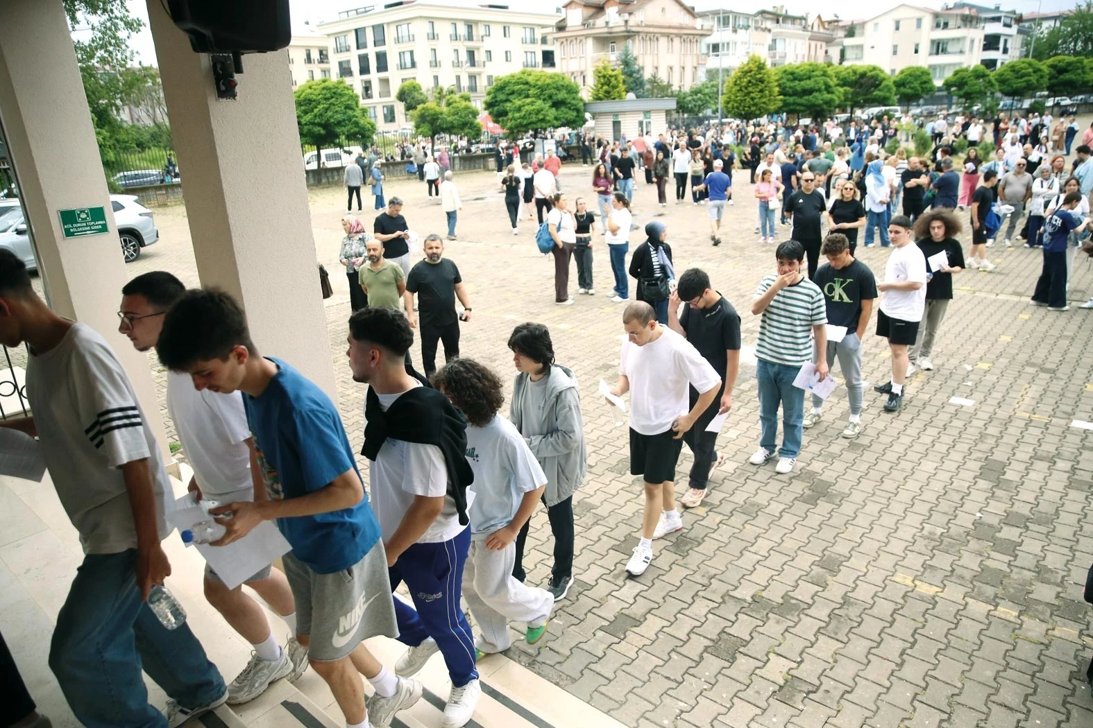 YKS maratonu sona erdi... Yorum değil bilgi soruldu