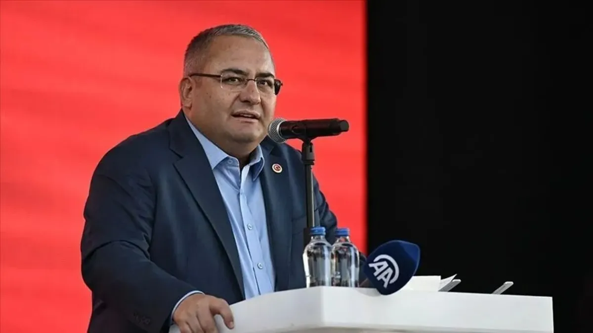 CHP'li yönetime altyapı tepkisi: Rögar temizleyemeyenler algı peşinde!