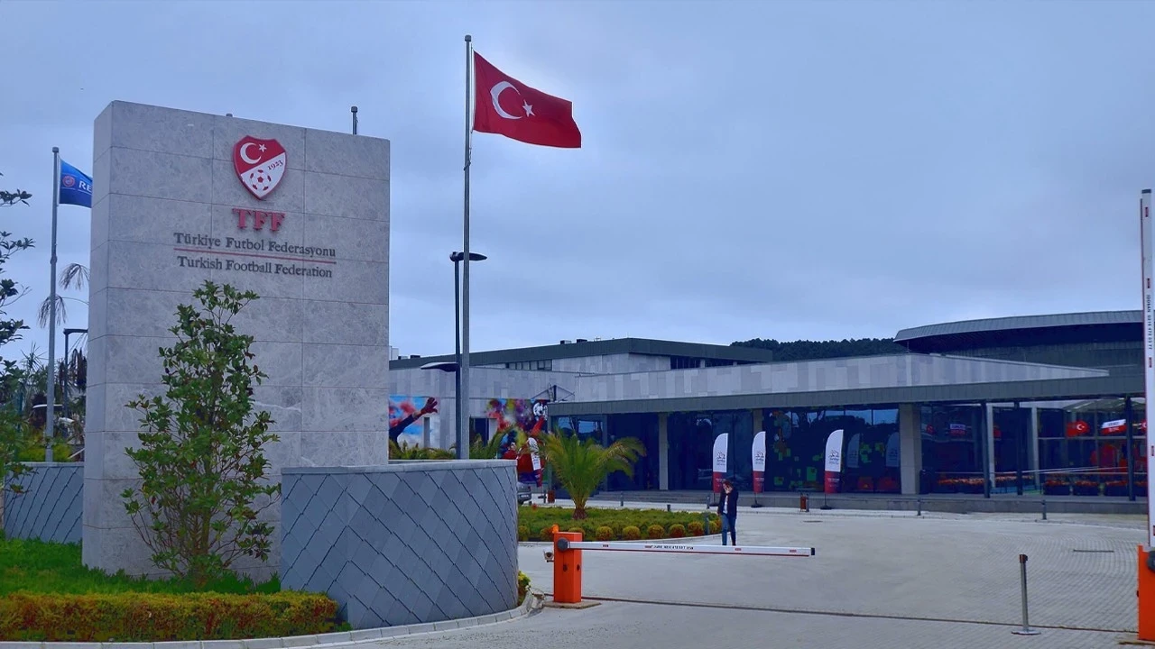 TFF'DEN DEV OPERASYON! 14 bin başkan ve yönetici kozmik odada inceleniyor: Küme düşme ve puan silme gündemde