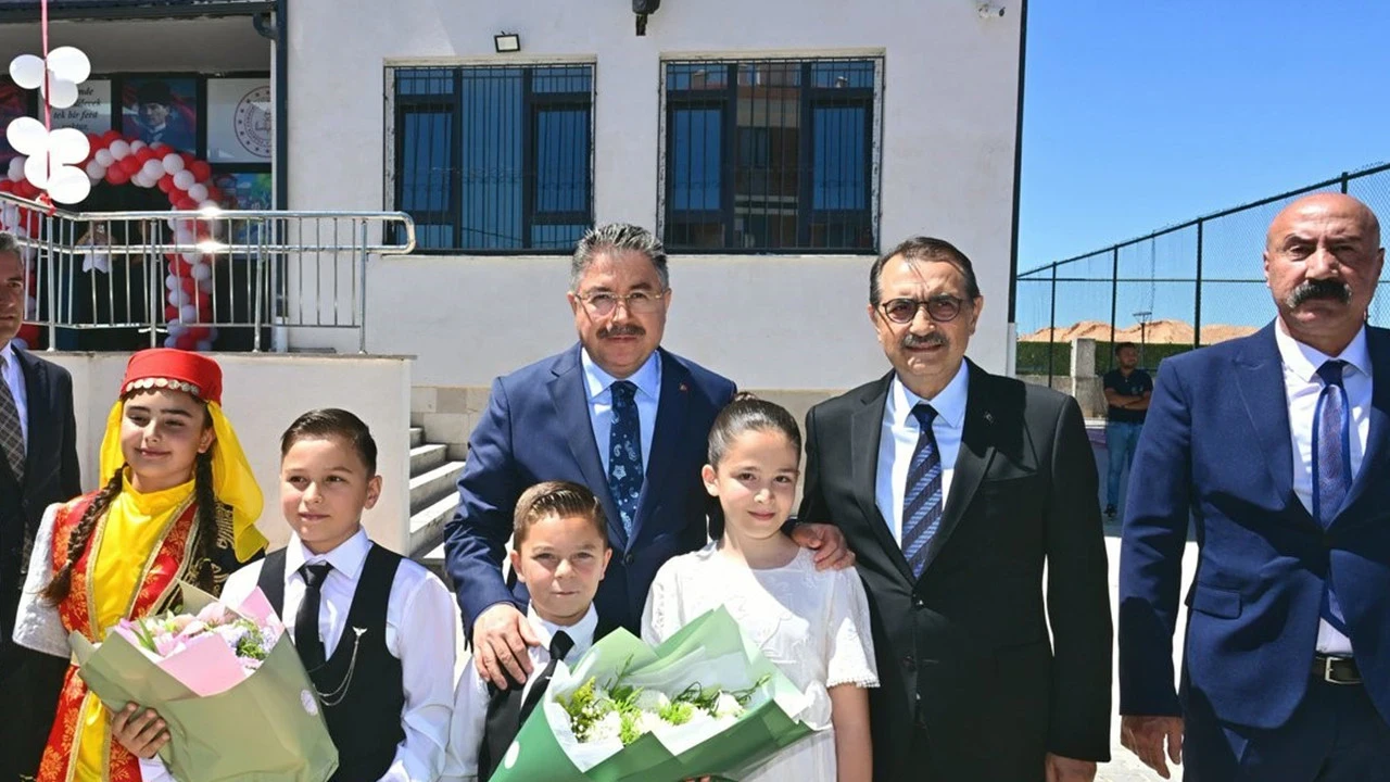 Eskişehir’de 24 Kasım İlkokulu törenle hizmete açıldı