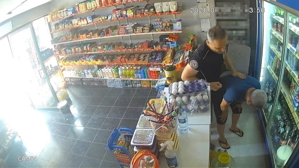Osmaniye'de boğulma tehlikesi geçiren bakkalı polis kurtardı